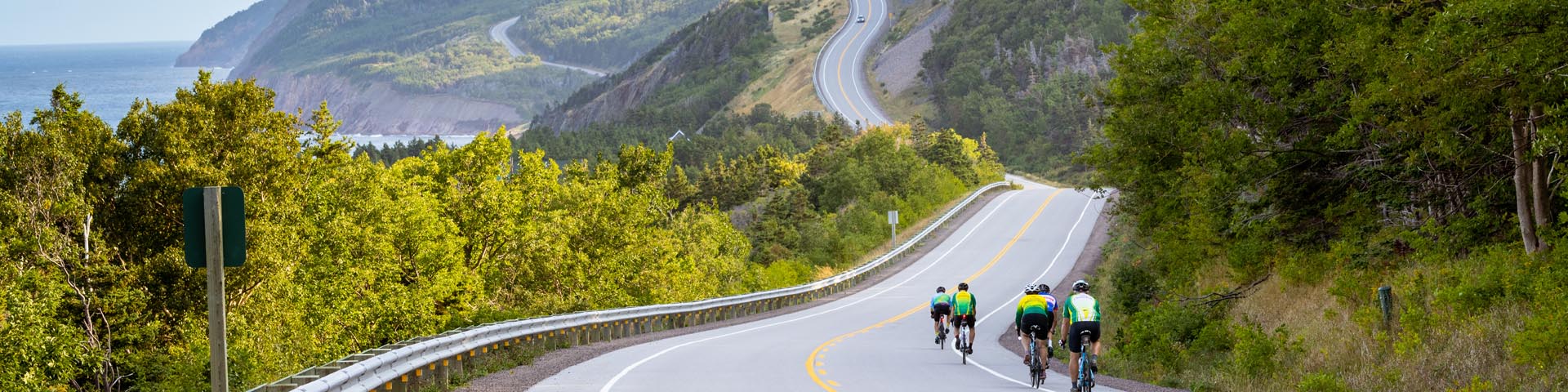 Cycling in the fall around Freshwater Lake