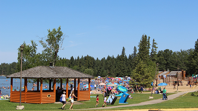 Main Beach, Waskesiuu Lake, Prince Albert National Park